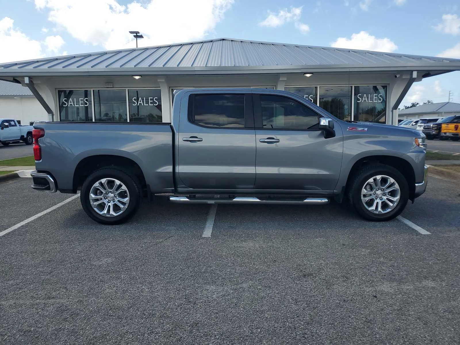 Used 2022 Satin Steel Metallic Chevrolet LT image 7