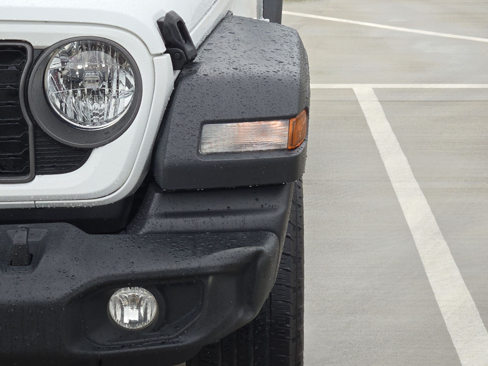 Used 2025 Bright White Clearcoat Jeep Sport S image 10