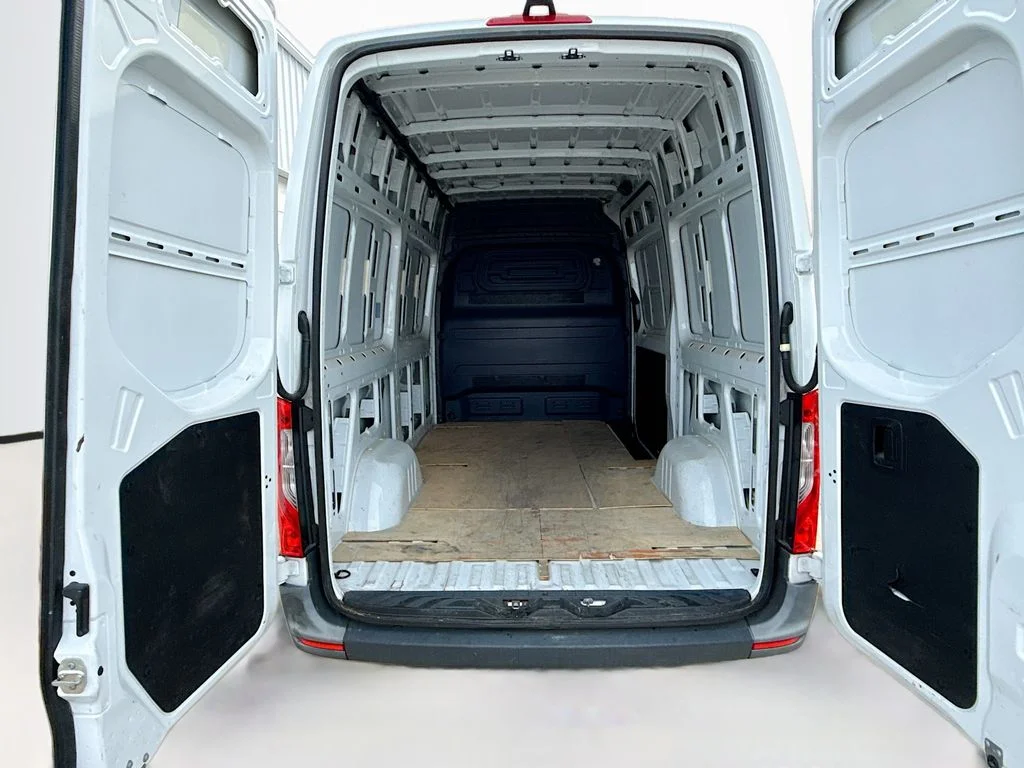 Used 2023 White Mercedes-Benz Cargo 144 WB image 22