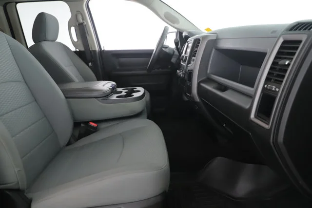 Used 2019 Silver Ram Tradesman image 32