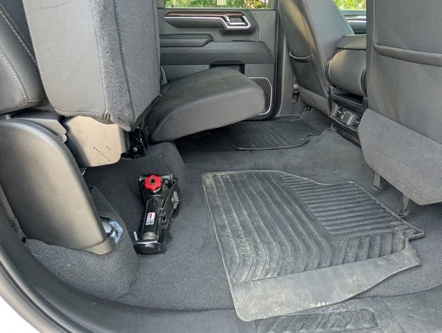 Used 2025 Summit White Chevrolet LT image 26