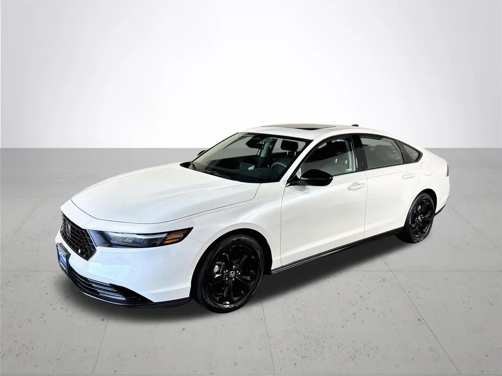 Used 2025 Platinum White Pearl Honda SE image 2
