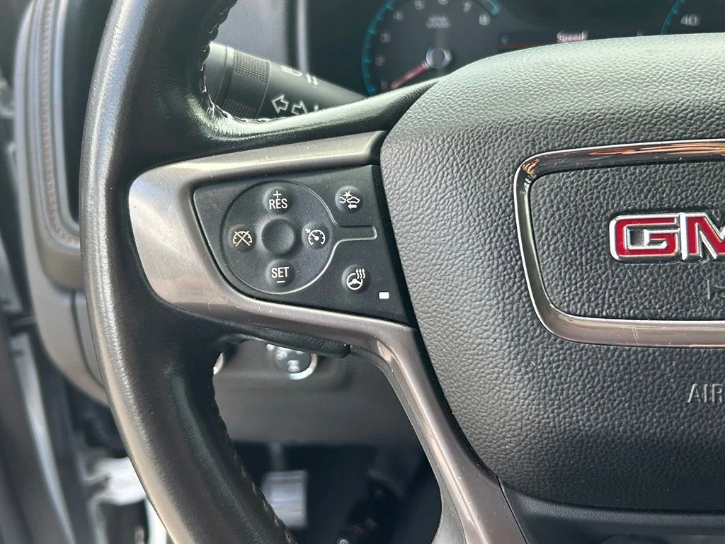 Used 2021 Summit White GMC AT4 w/Leather image 39