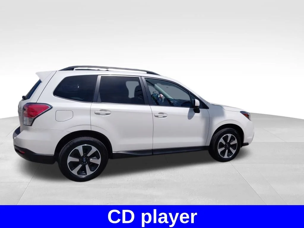 Used 2017 White Subaru 2.5i Premium image 8