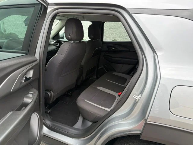 Used 2025 Gray Chevrolet  image 19