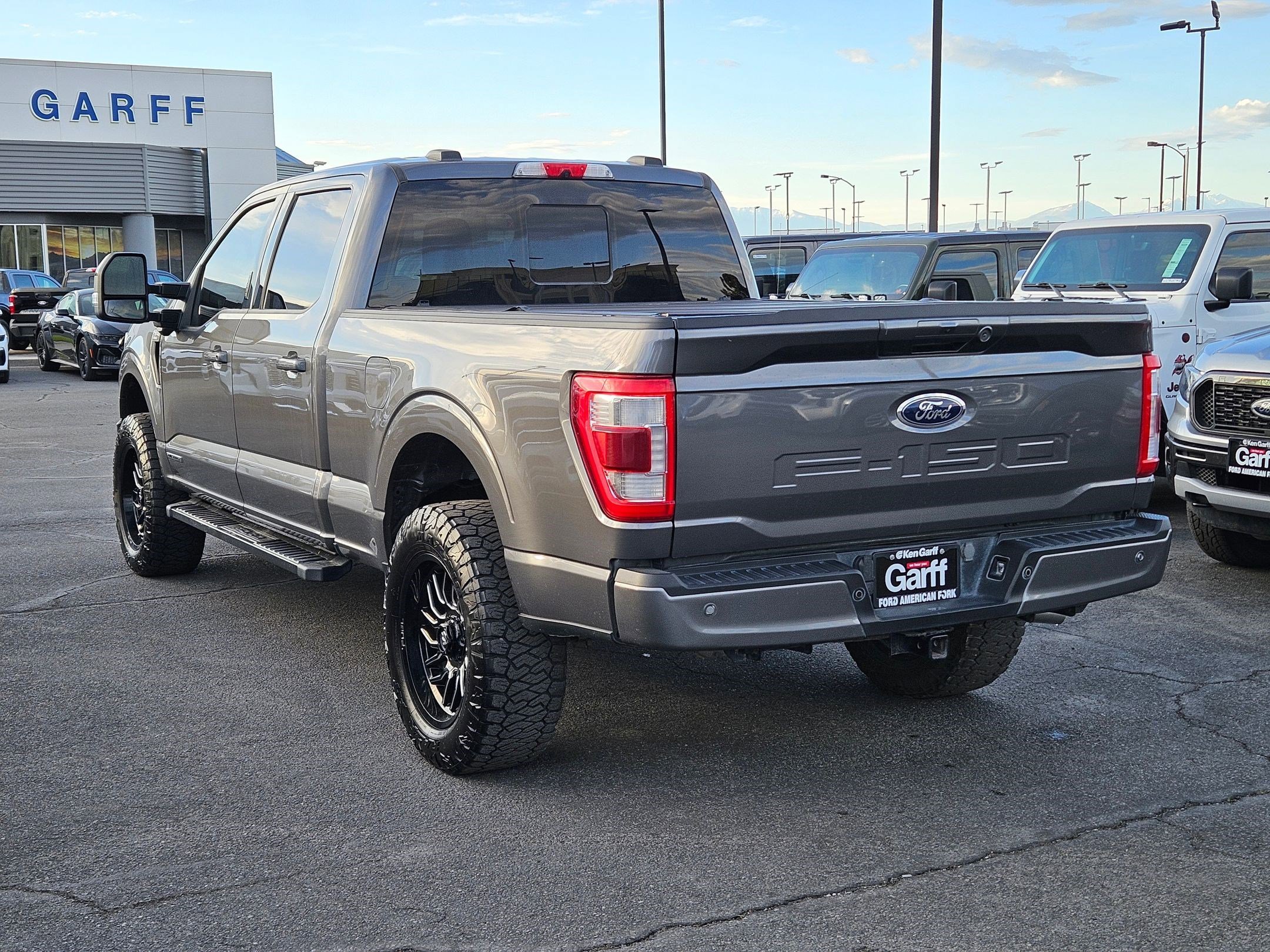 Used 2023 Gray Metallic Ford LARIAT image 5