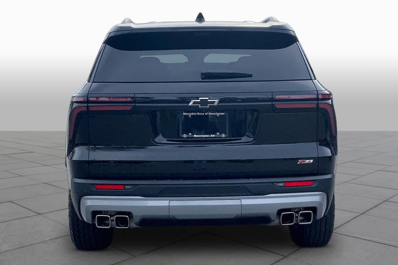 Used 2026 Mosaic Black Metallic Chevrolet AWD Z71 image 5