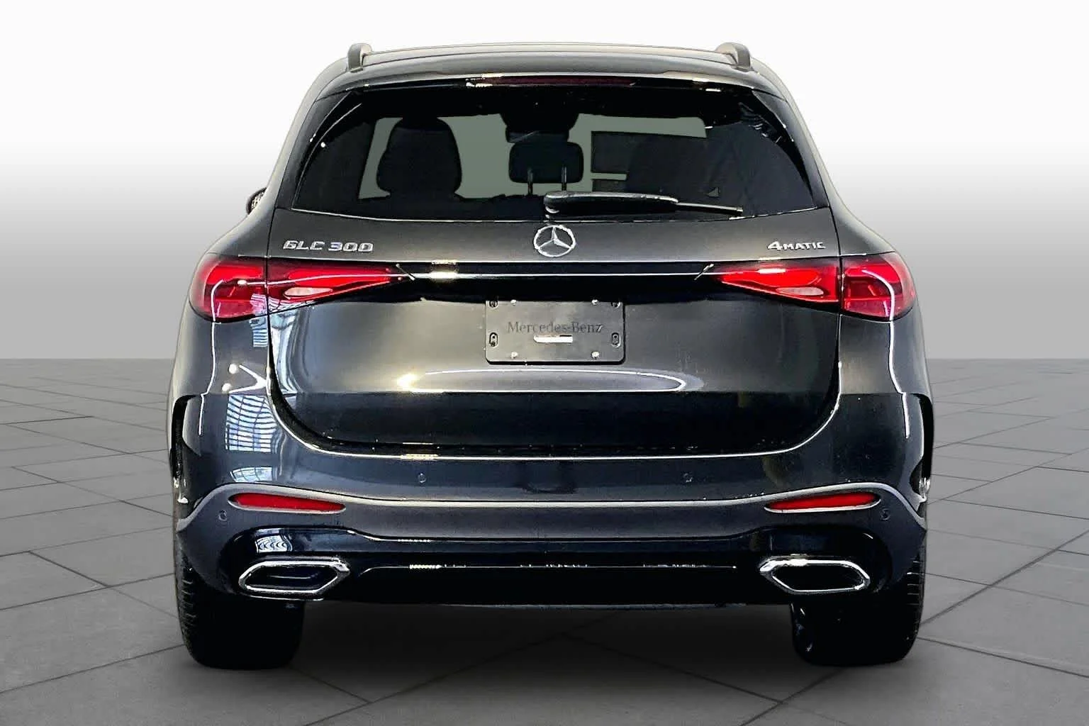 New 2026 Graphite Grey Metallic Mercedes-Benz GLC 300 image 4