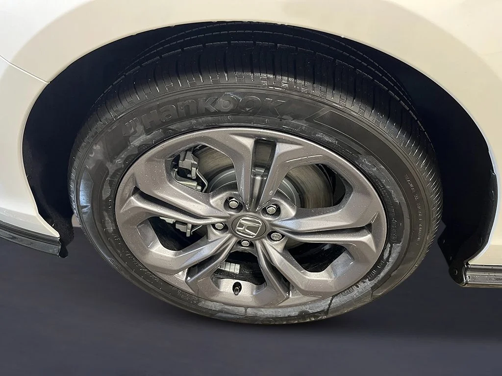 New 2026 Platinum White Pearl Honda EX-L image 11