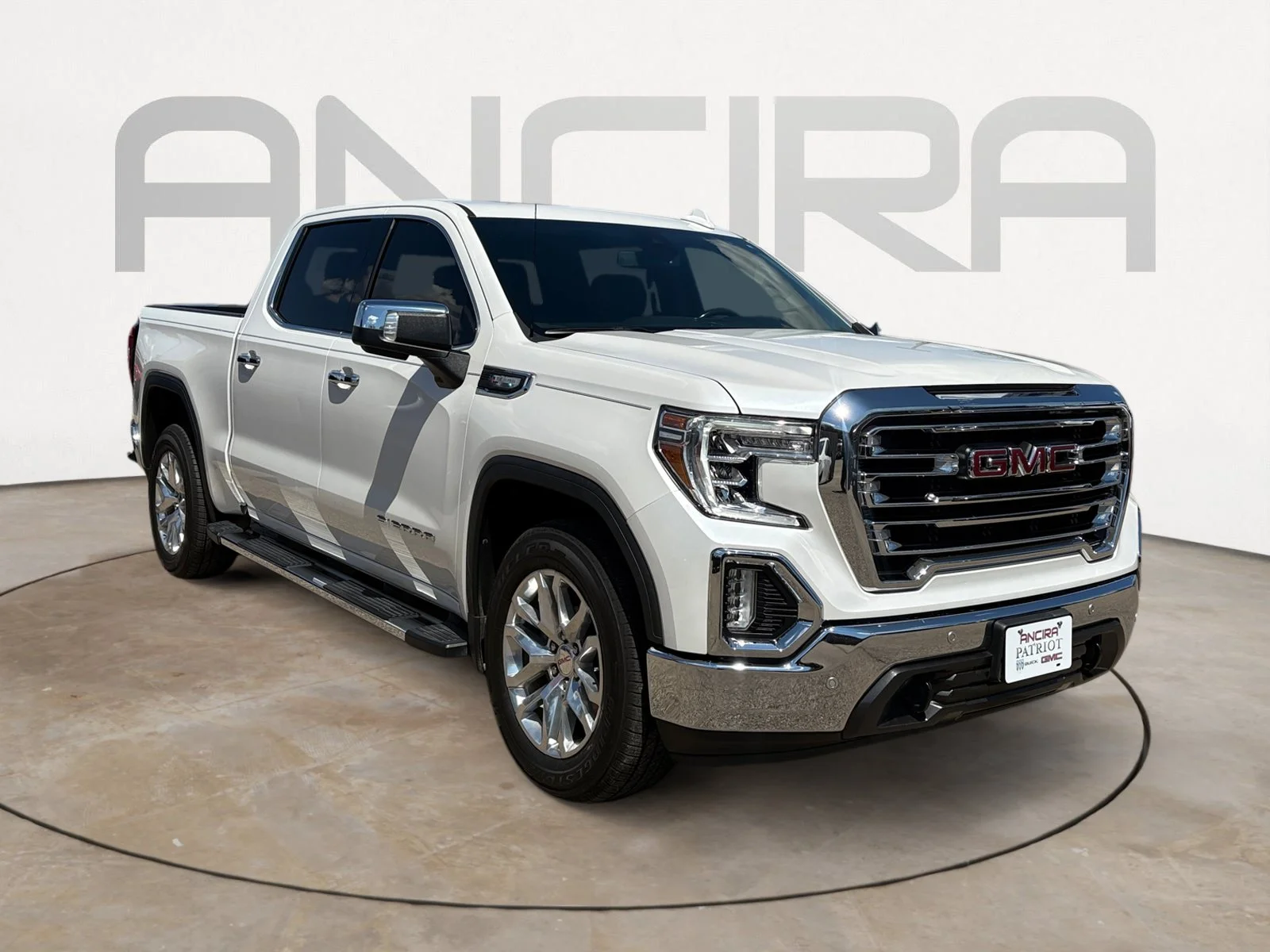 Used 2021 White Frost Tricoat GMC SLT image 4