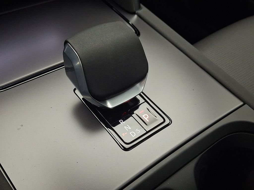 New 2026 Fuji White Land Rover Landmark image 12