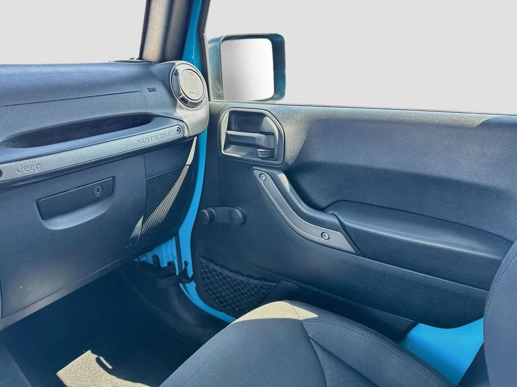 Used 2018 Blue Jeep Unlimited Sport image 25