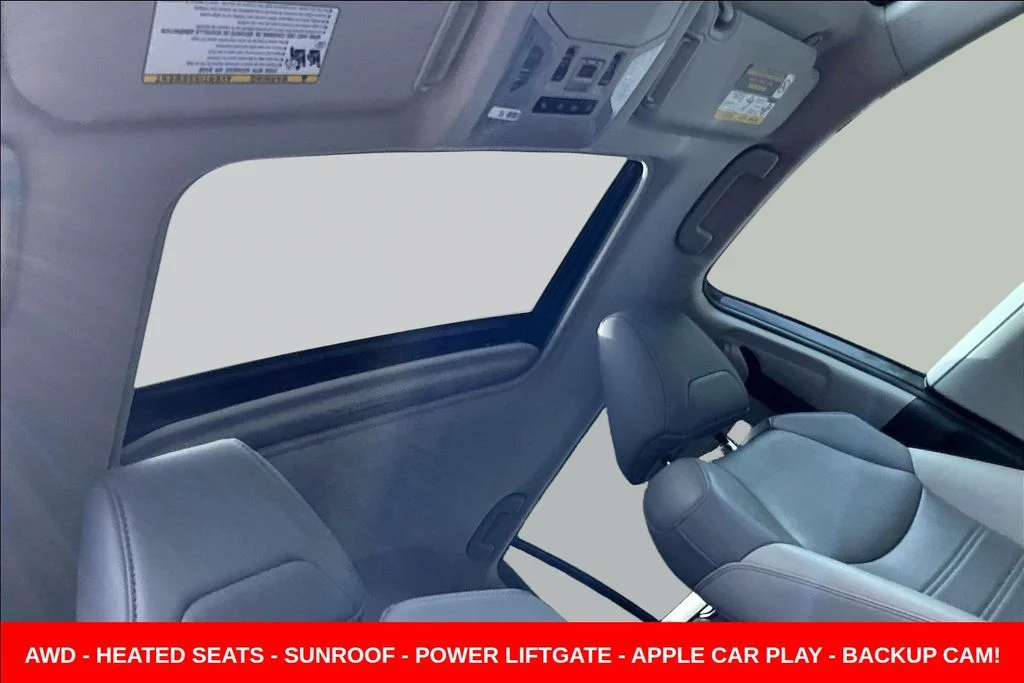 Used 2020 Gray Toyota XLE Premium image 26