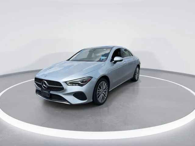 Used 2025 Silver Mercedes-Benz CLA 250 image 4
