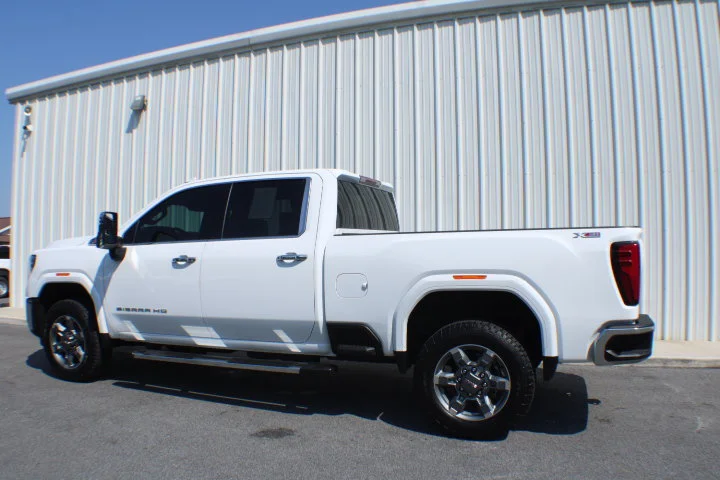Certified Used 2025 Summit White GMC SLT image 3