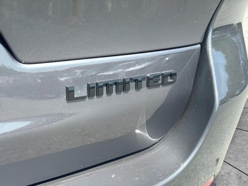 Used 2025 Gray Jeep Limited image 28