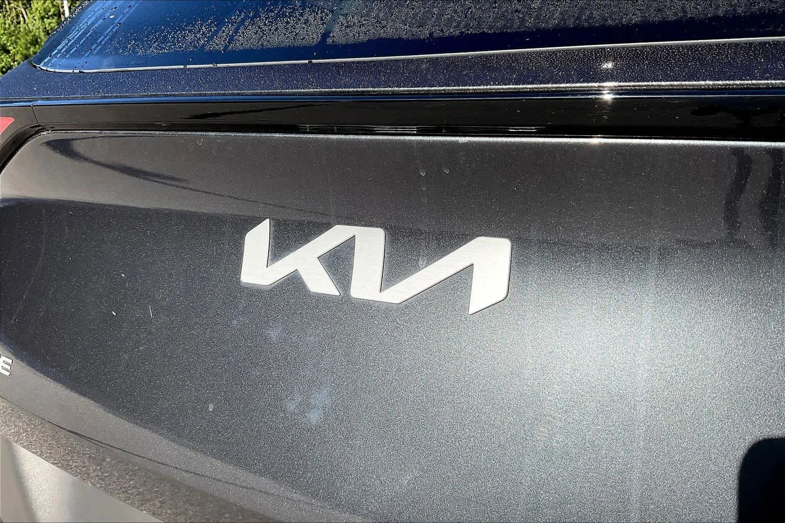 Used 2024 Gravity Gray Kia EX image 10