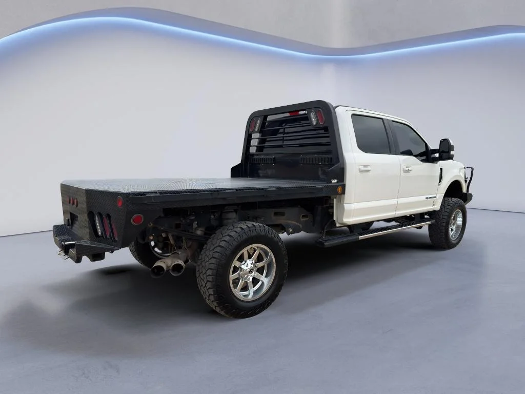 Used 2018 White Platinum Metallic Tri-Coat Ford LARIAT image 5