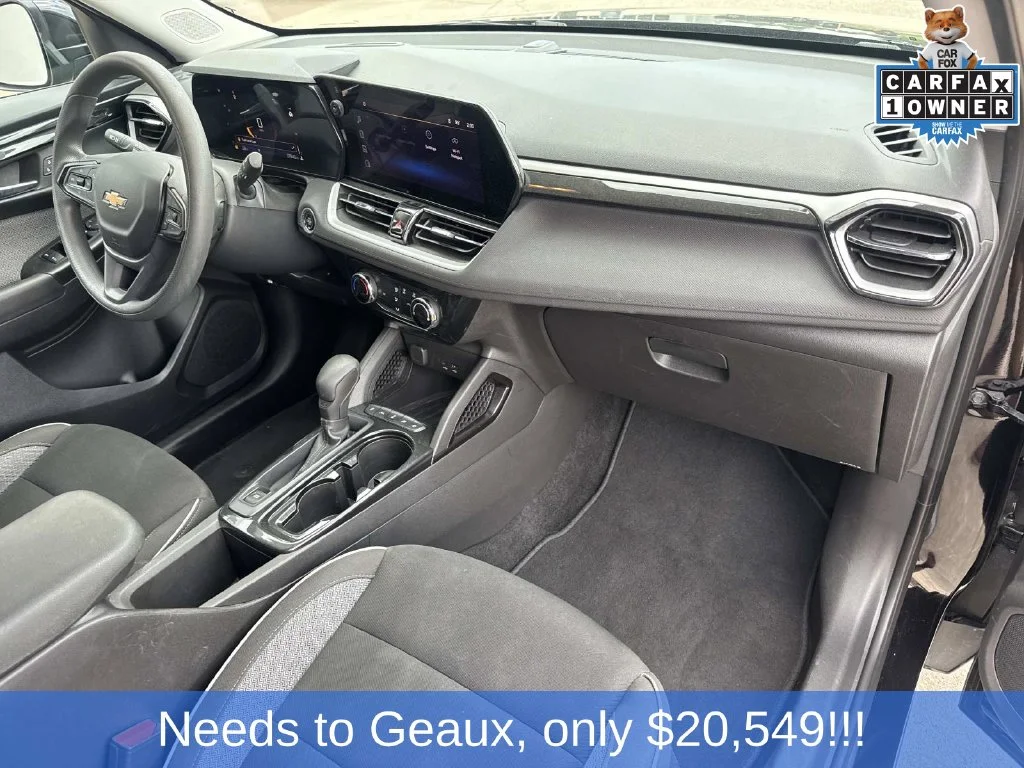 Used 2025 Black Chevrolet LT image 23