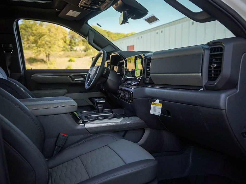 2026 Chevrolet Silverado 1500 ZR2 - Photo 8