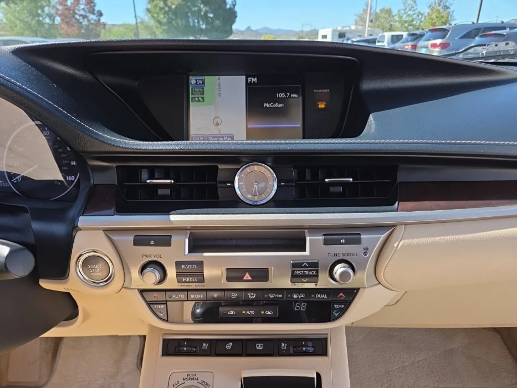 Used 2013 Red Lexus 350 image 34
