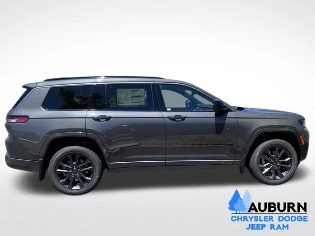 New 2026 Baltic Gray Metallic Clear-Coat Exterior Paint Jeep Limited image 8