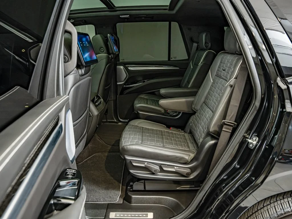 Used 2025 Black Raven Cadillac V-Series image 37