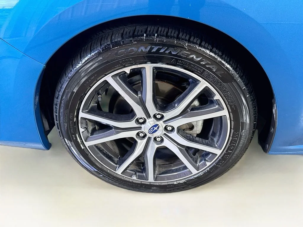 Used 2019 Blue Subaru 2.0i Limited image 39