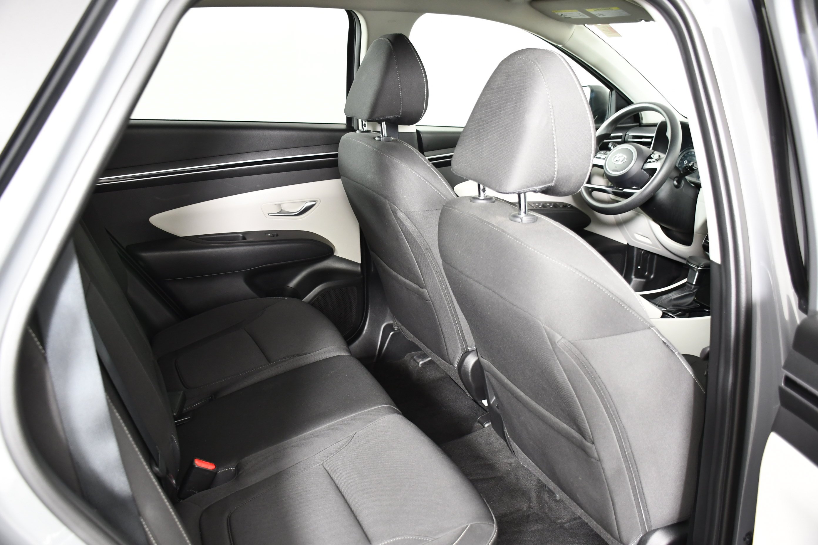 Used 2024 Hampton Gray Hyundai SEL image 35