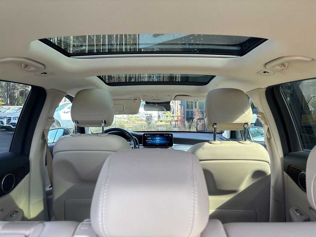 Used 2022 Mojave Silver Metallic Mercedes-Benz GLC 300 image 17