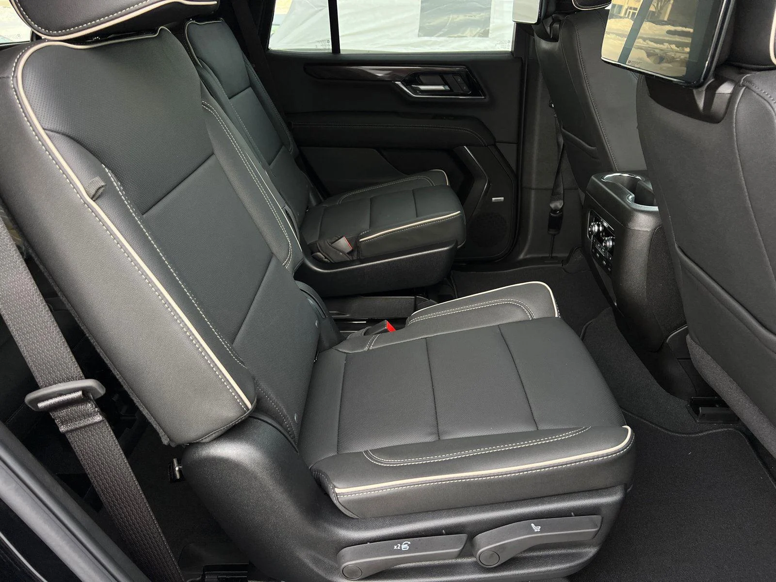 2026 GMC Yukon Elevation - Photo 11