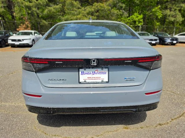 New 2026 Urban Gray Pearl Honda Touring image 5