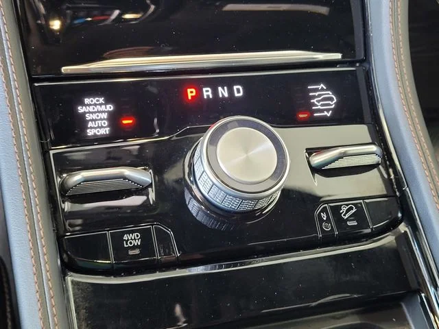 Used 2024 Gray Jeep Summit image 19