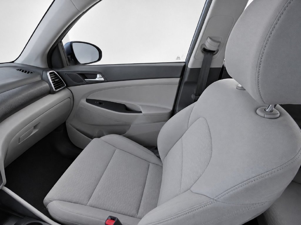 Used 2020 Silver Hyundai Sport image 15