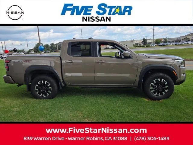 Used 2024  Nissan PRO-4X image 13