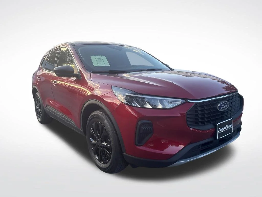 Used 2023 Red Ford Active image 6