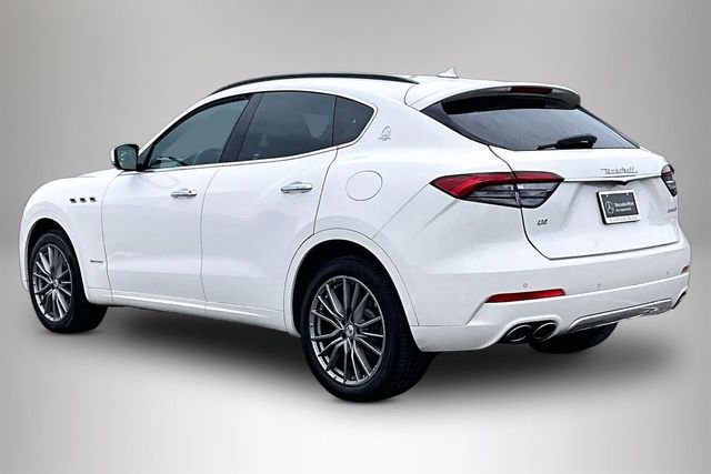 Used 2021  Maserati GranLusso image 4