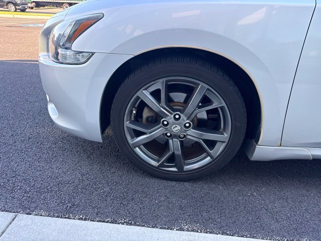 Used 2014 Silver Nissan 3.5 SV image 8