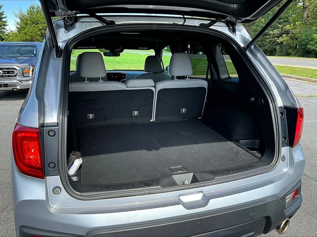 Used 2023 Lunar Silver Metallic Honda EX-L image 7