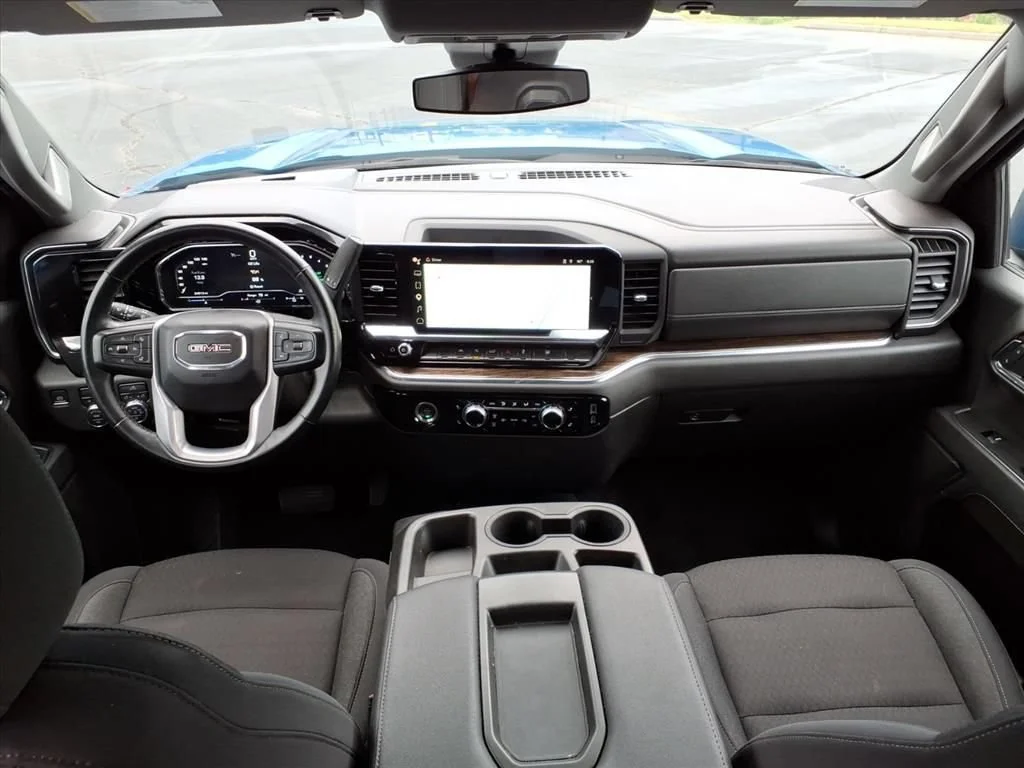 Used 2023 DYNAMIC BLUE METALLIC GMC Elevation image 27