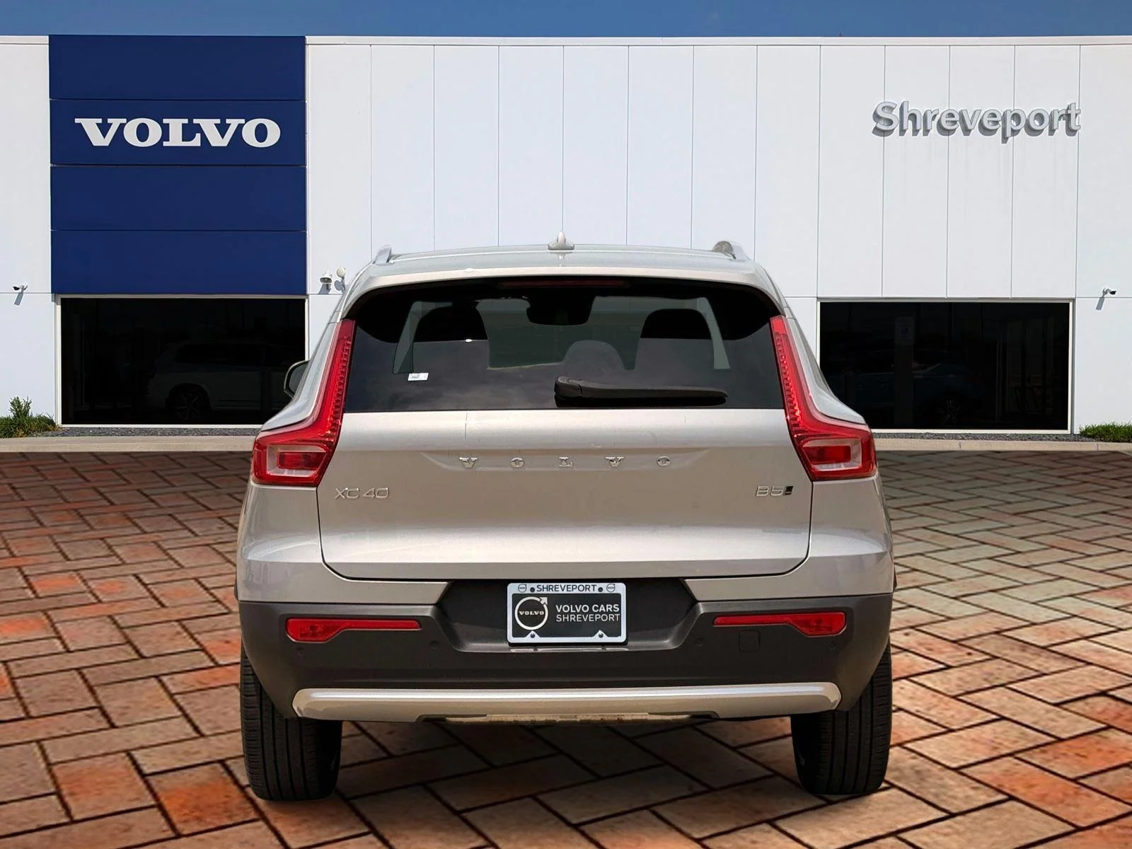 Certified Used 2023 Silver Dawn Metallic Volvo Plus image 5