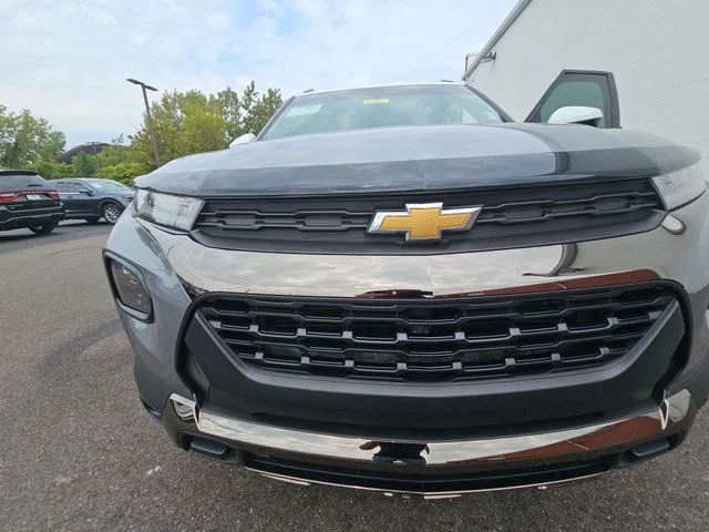 Used 2023 Gray Chevrolet ACTIV image 34