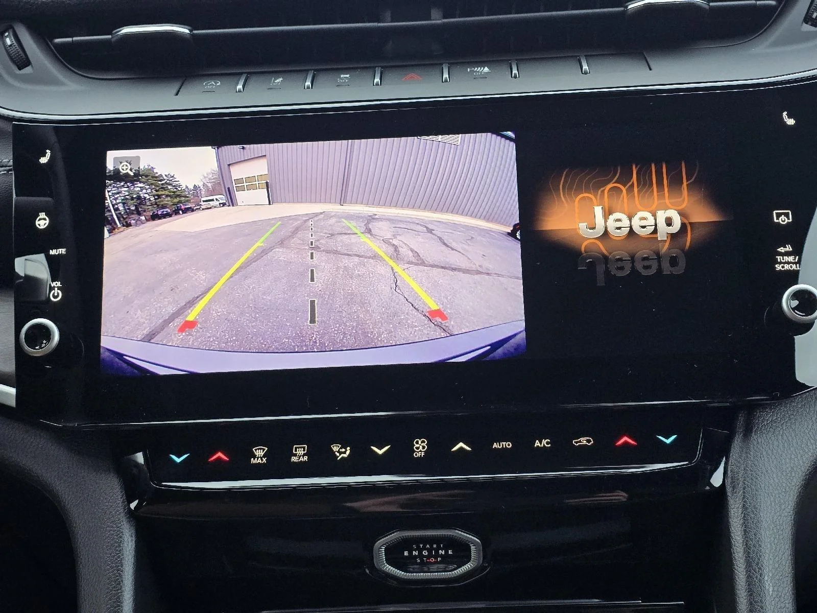 2026 Jeep Grand Cherokee Laredo - Photo 20