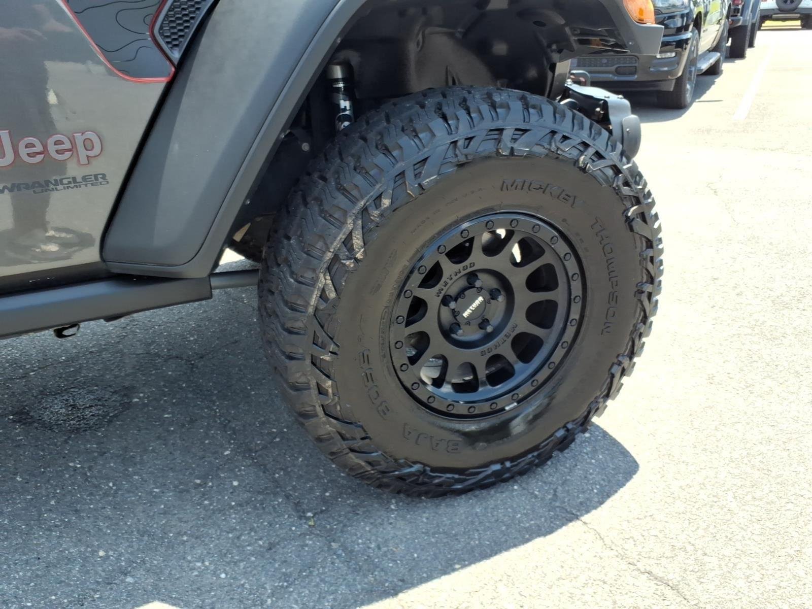 Used 2018 Granite Crystal Metallic Clearcoat Jeep Rubicon image 11