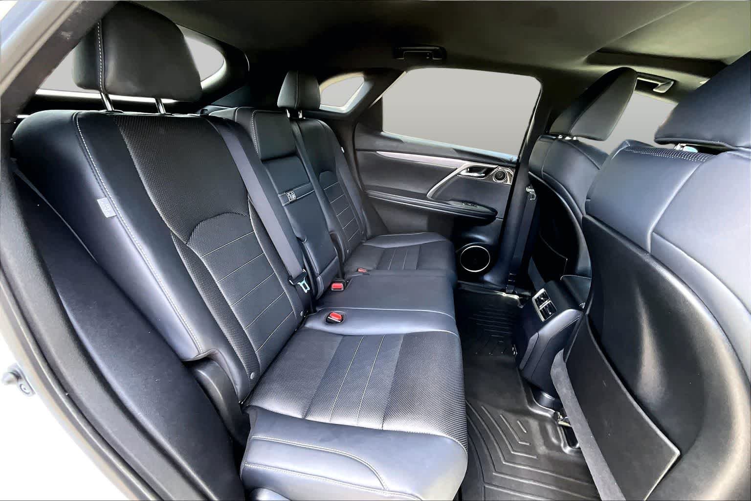 Used 2022 Ultra White Lexus F SPORT Handling image 20