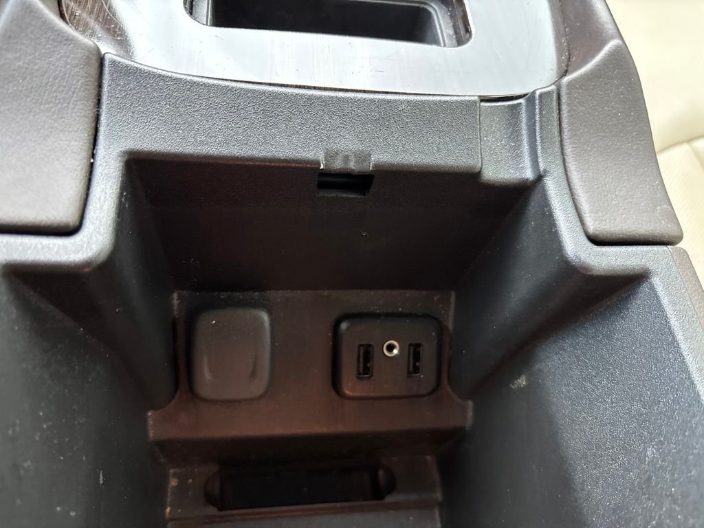 Used 2017 Red Buick Essence image 19