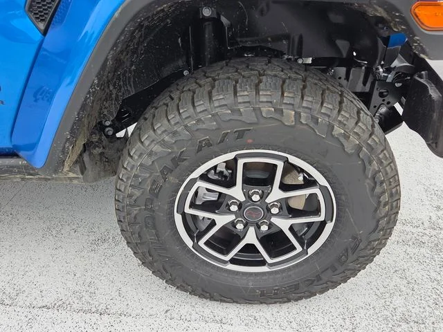 New 2026 Hydro Blue Pearl-Coat Exterior Paint Jeep Rubicon image 11