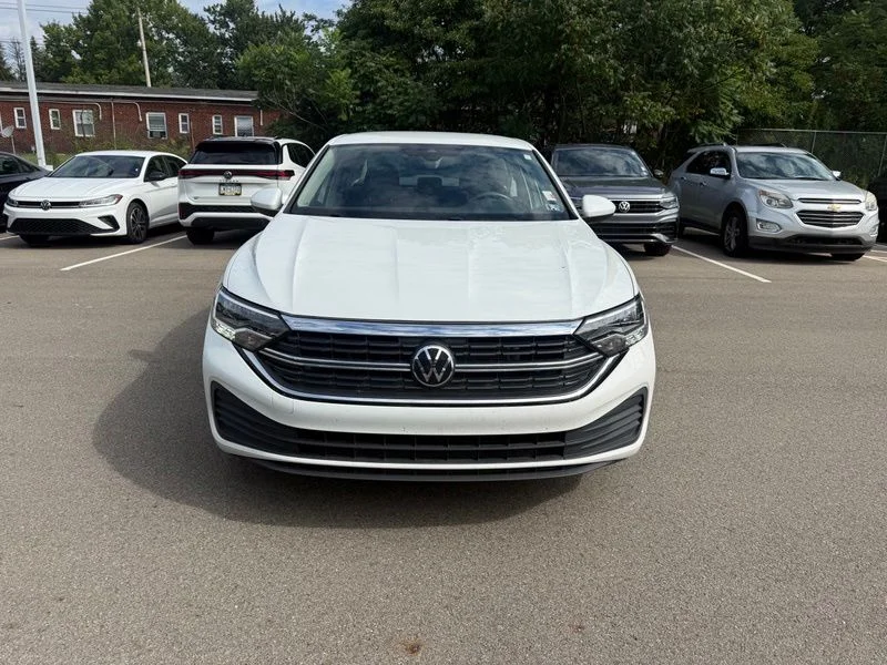 Used 2024 White Volkswagen 1.5T S image 10