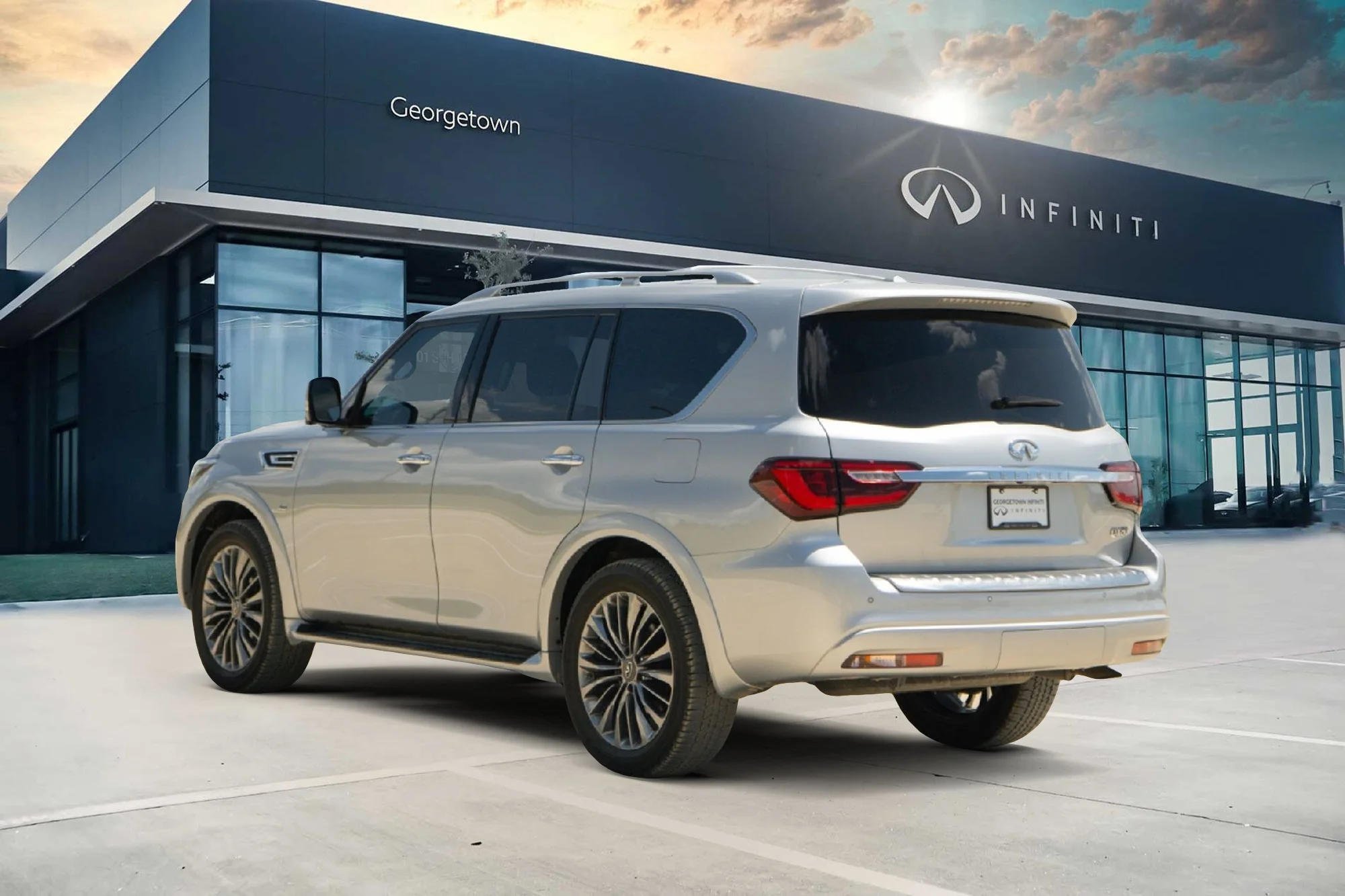 Used 2019 Silver INFINITI LUXE image 6