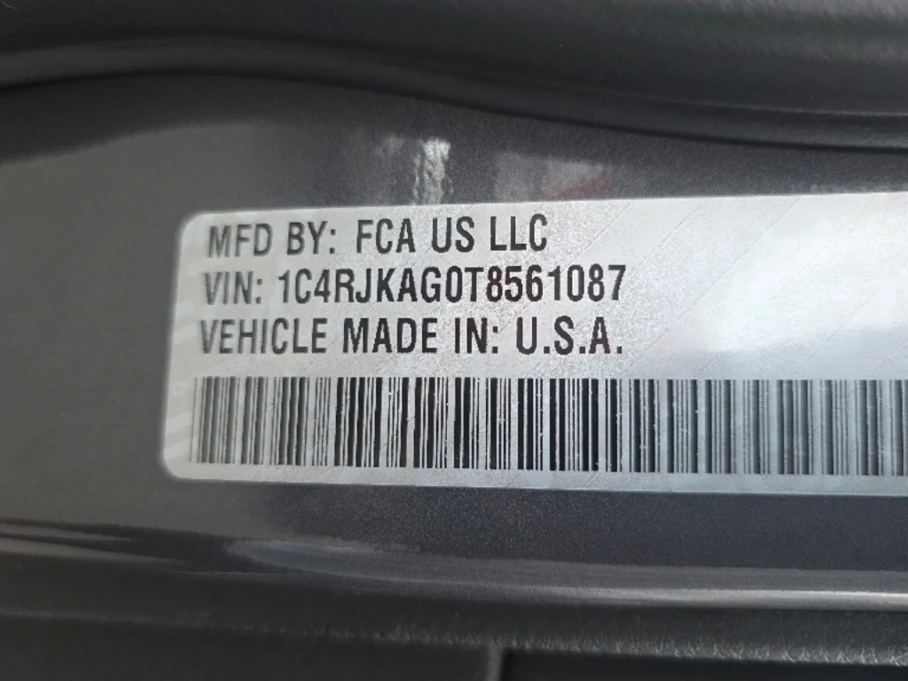 Used 2026 Baltic Grey Metallic Clear Coat Jeep Laredo image 38
